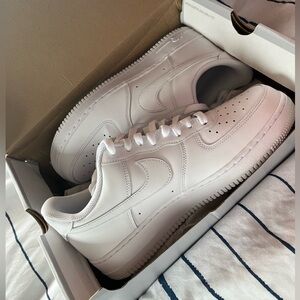 Nike Air Force 1 Low Triple White